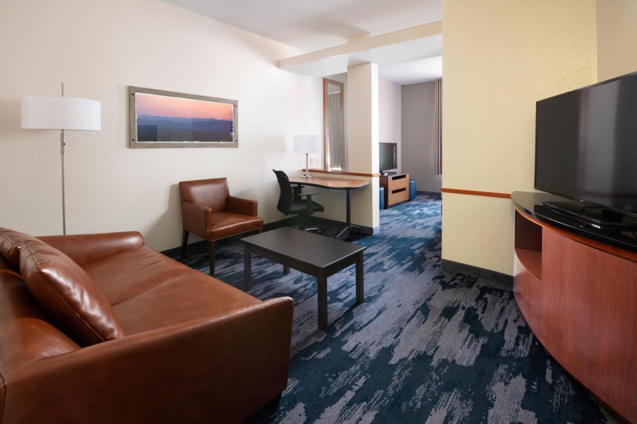 Fairfield By Marriott & Fossil Creek Hotel 3*