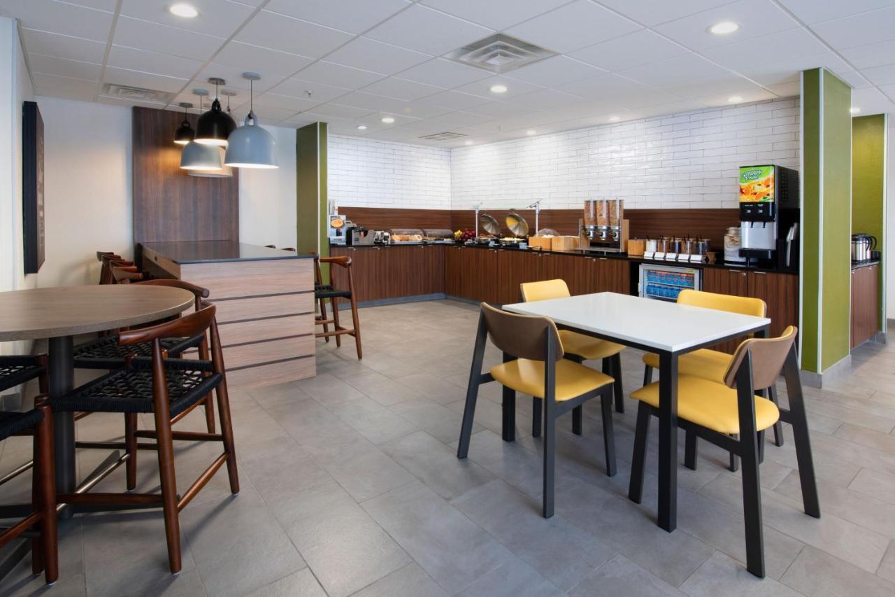 Fairfield By Marriott & Fossil Creek 3*