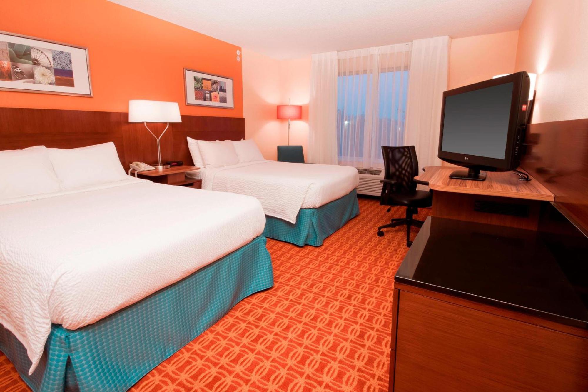 Fairfield By Marriott & Fossil Creek 3*